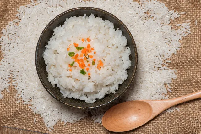 专家辟谣：常吃米饭会诱发糖尿病